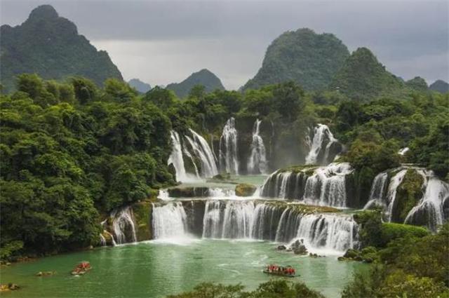 早晨起来打嗝时候有股血腥味隔上来，好恶心.怎么回事游戏画面